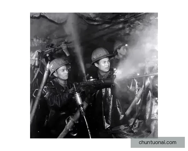 2022GGY钙男男电影记忆光影之间寻找温度共鸣与细语声回荡夜色绵长梦醒